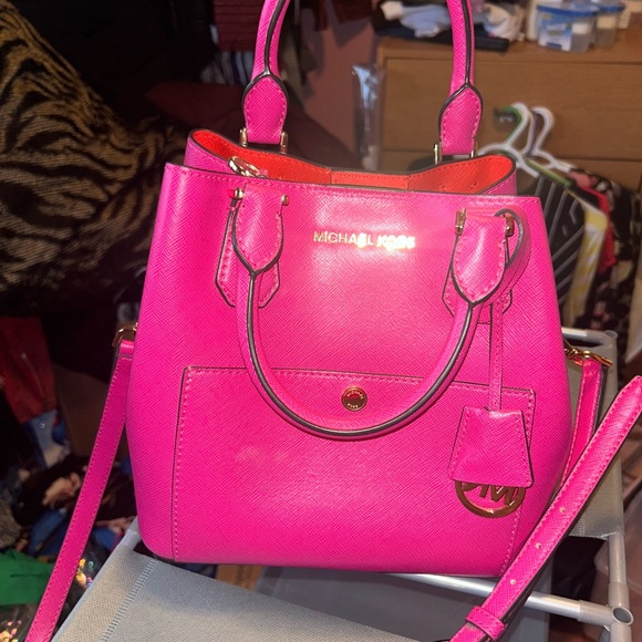 Michael Kors bucket bag - Picture 1 of 2